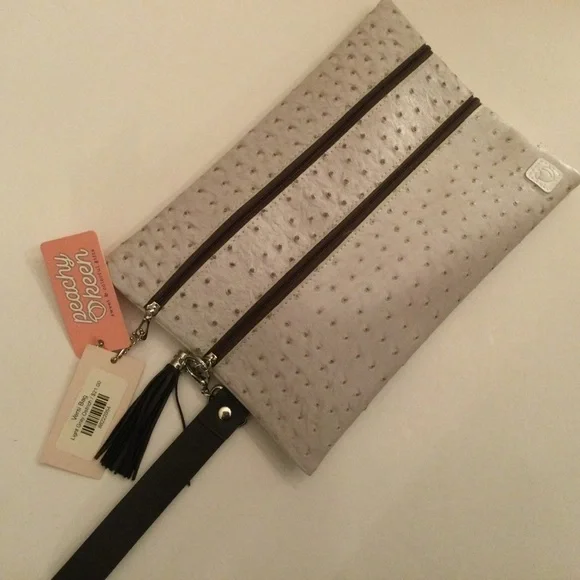 Peachy Keen NWT Clutch Purse Handbag Tan and Brown - Picture 3 of 8